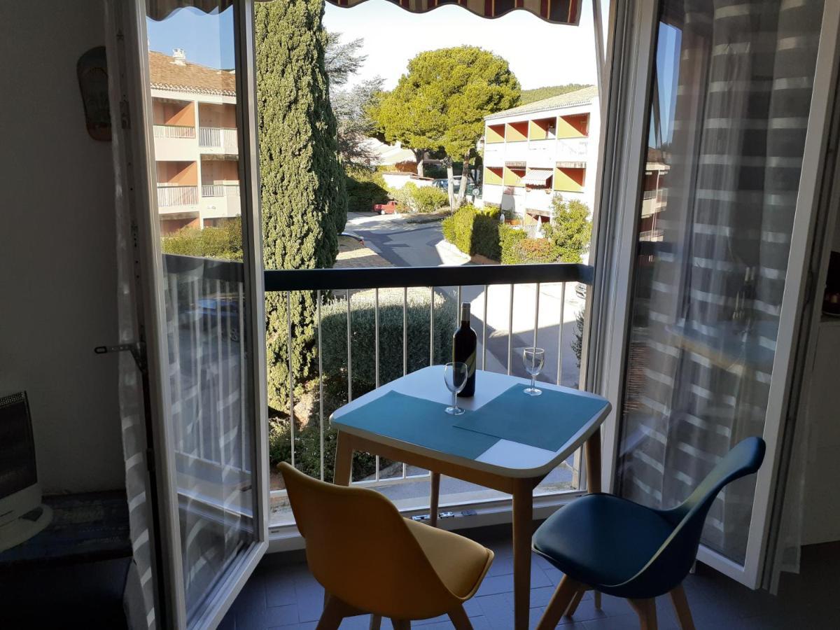 Bandol Nature Et Loisirs: Parking/ Piscine Εξωτερικό φωτογραφία
